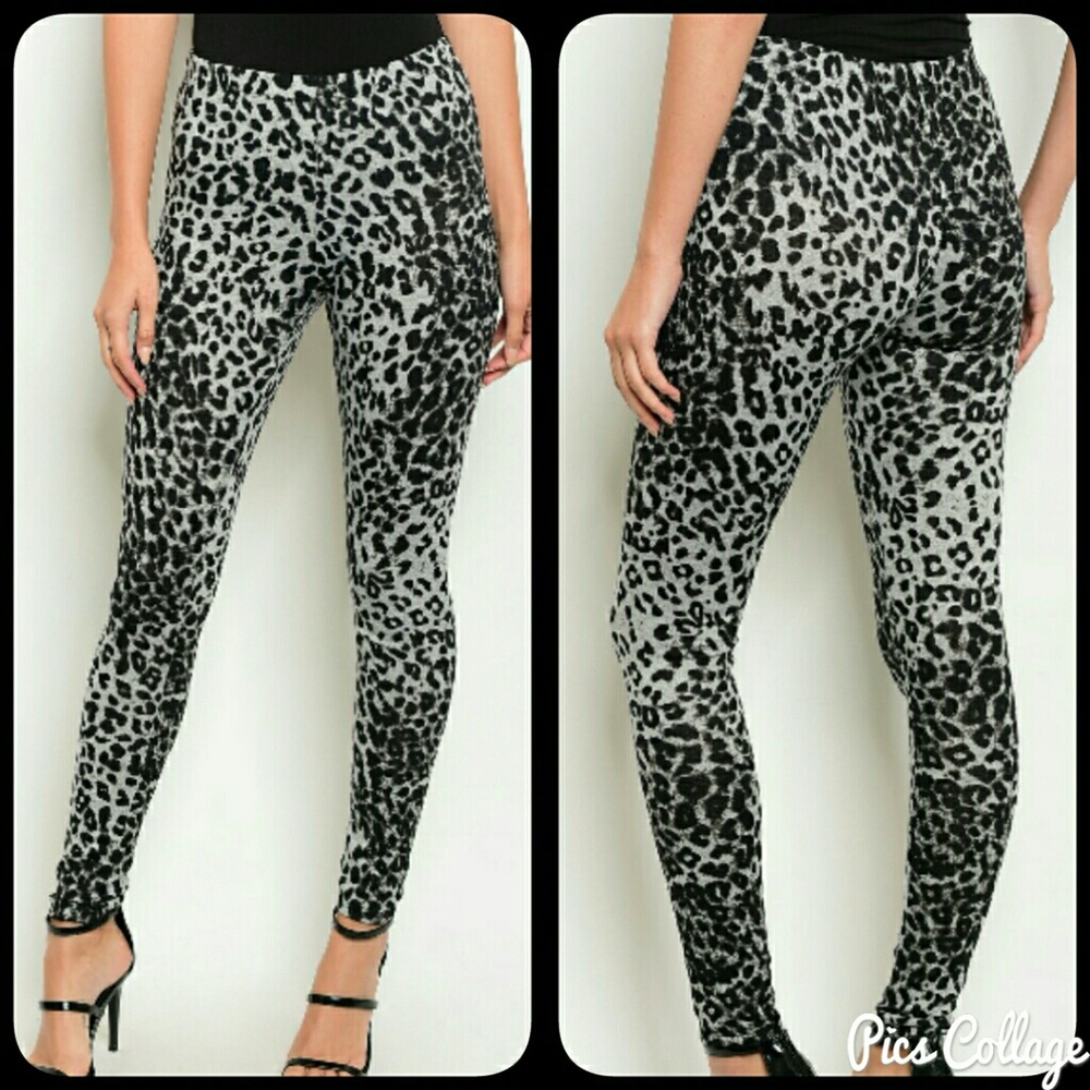 Gray Leopard Thick-Knit Leggings