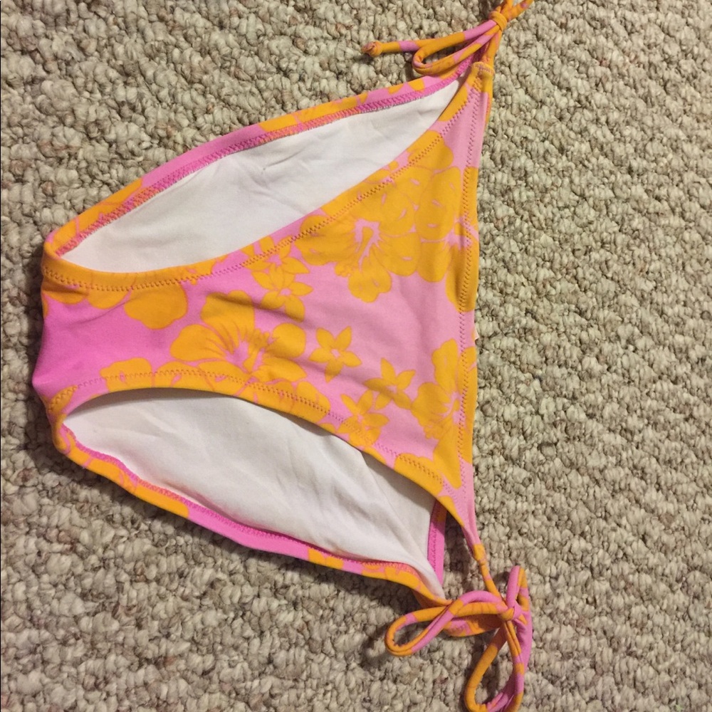 String bikini - Picture 4 of 5