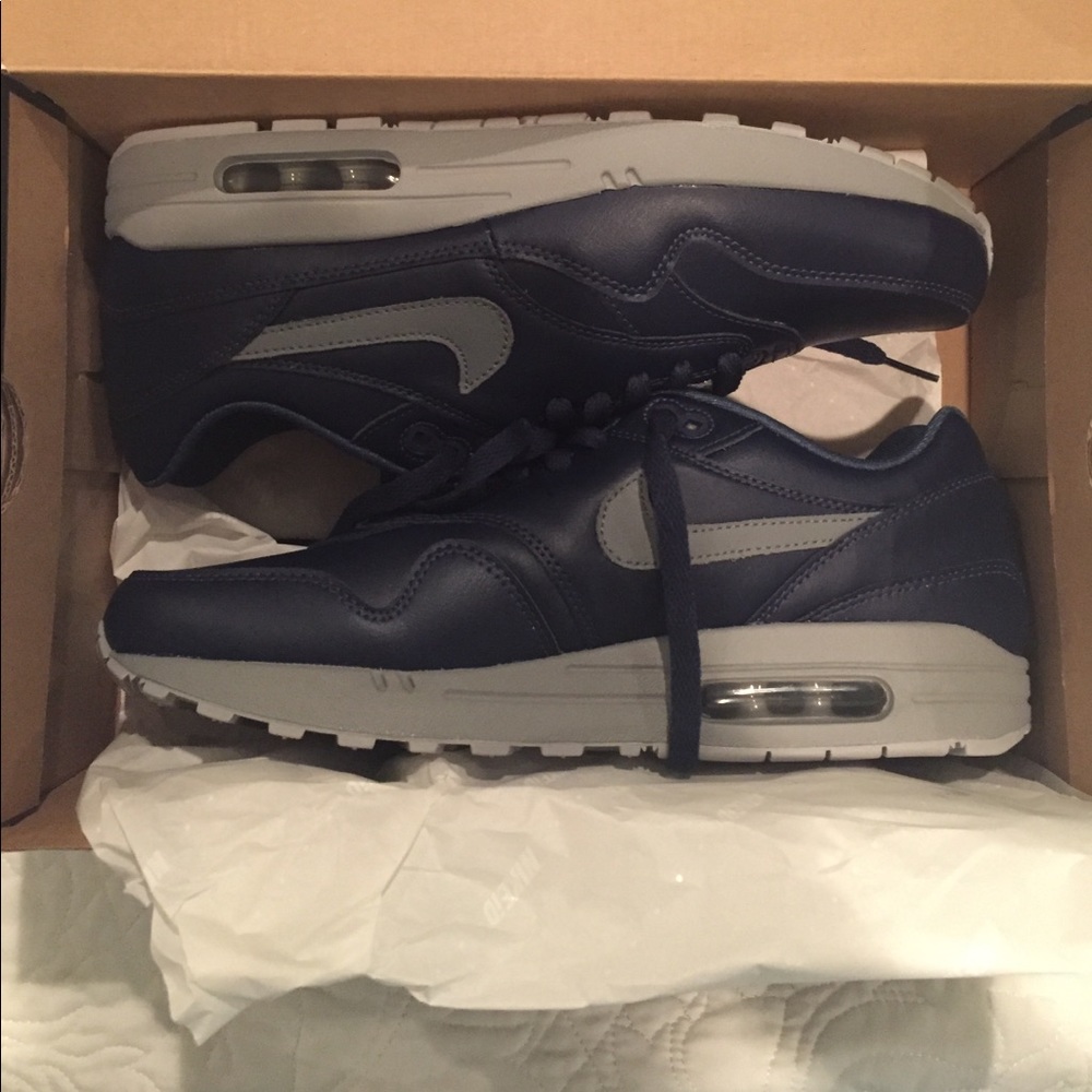Men's Nike air max ID sneakers