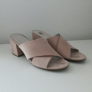 Kenneth Cole Reaction Light Pink Slides 9.5