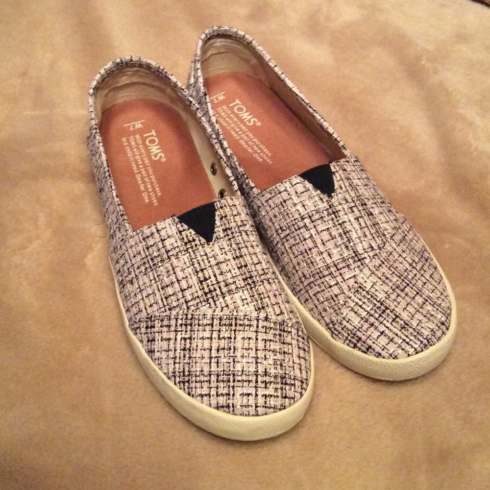 Tom's shoes