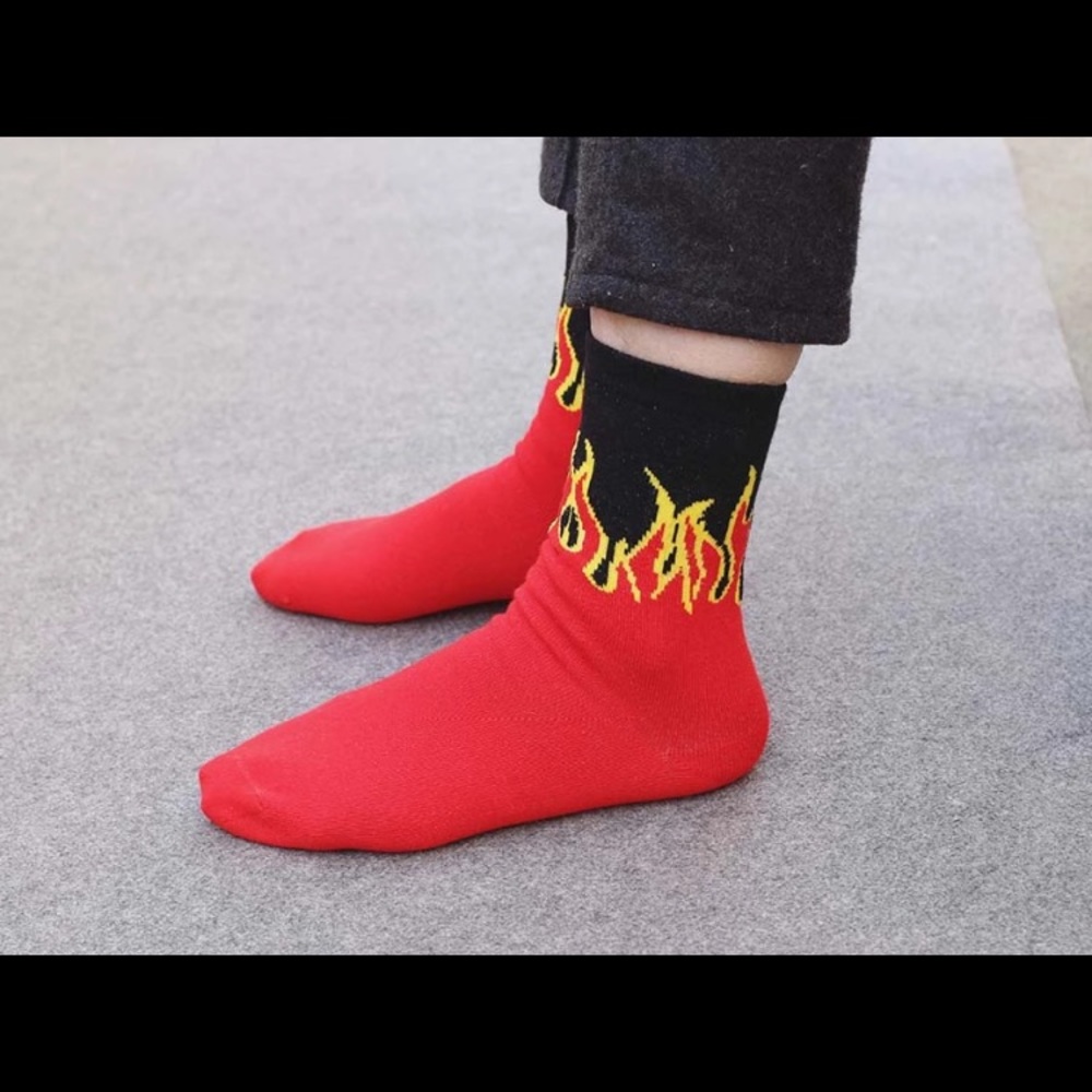 LAST ONE🔥Brand New Unisex Red Flame Socks🔥 - Picture 6 of 8