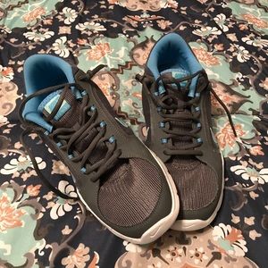 Women's Nikes size 11