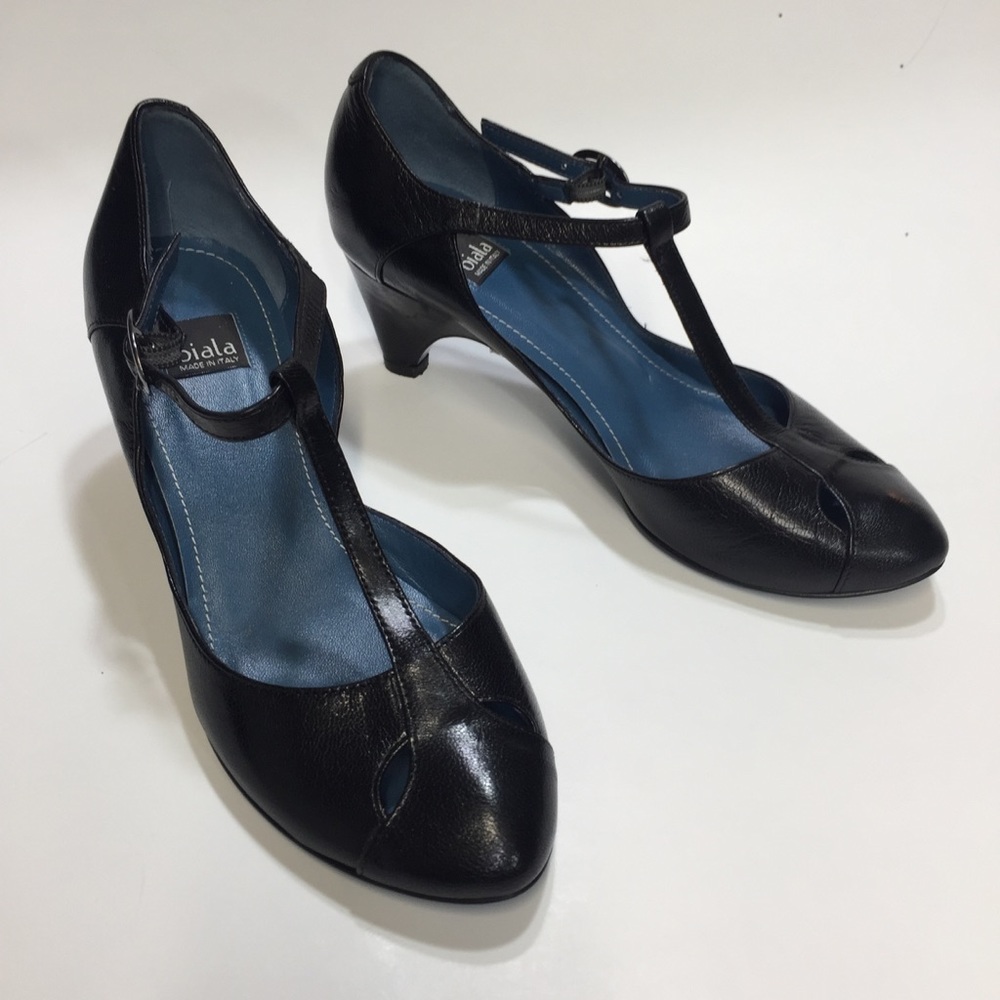 Biala 100% ItalianLeather . Size 5M woman's Shoes