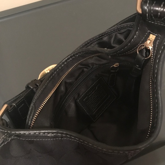 Coach logo purse - Picture 5 of 5