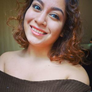 Meet your Posher, Estefani