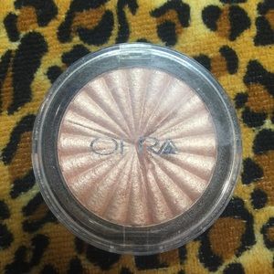 Ofra blissful highlighter