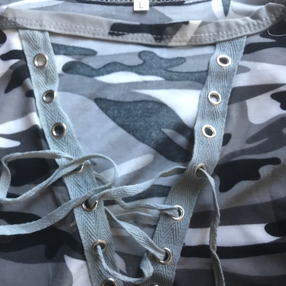 🦋 Gray Camouflage Lace-up Long Sleeve Top - Picture 7 of 8