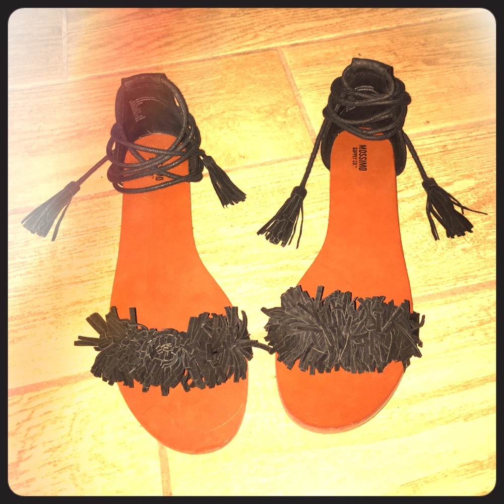 Tasseled sandals