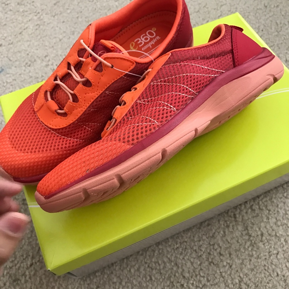 shoes - Picture 2 of 2