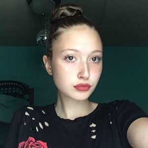 Meet your Posher, Sabrina