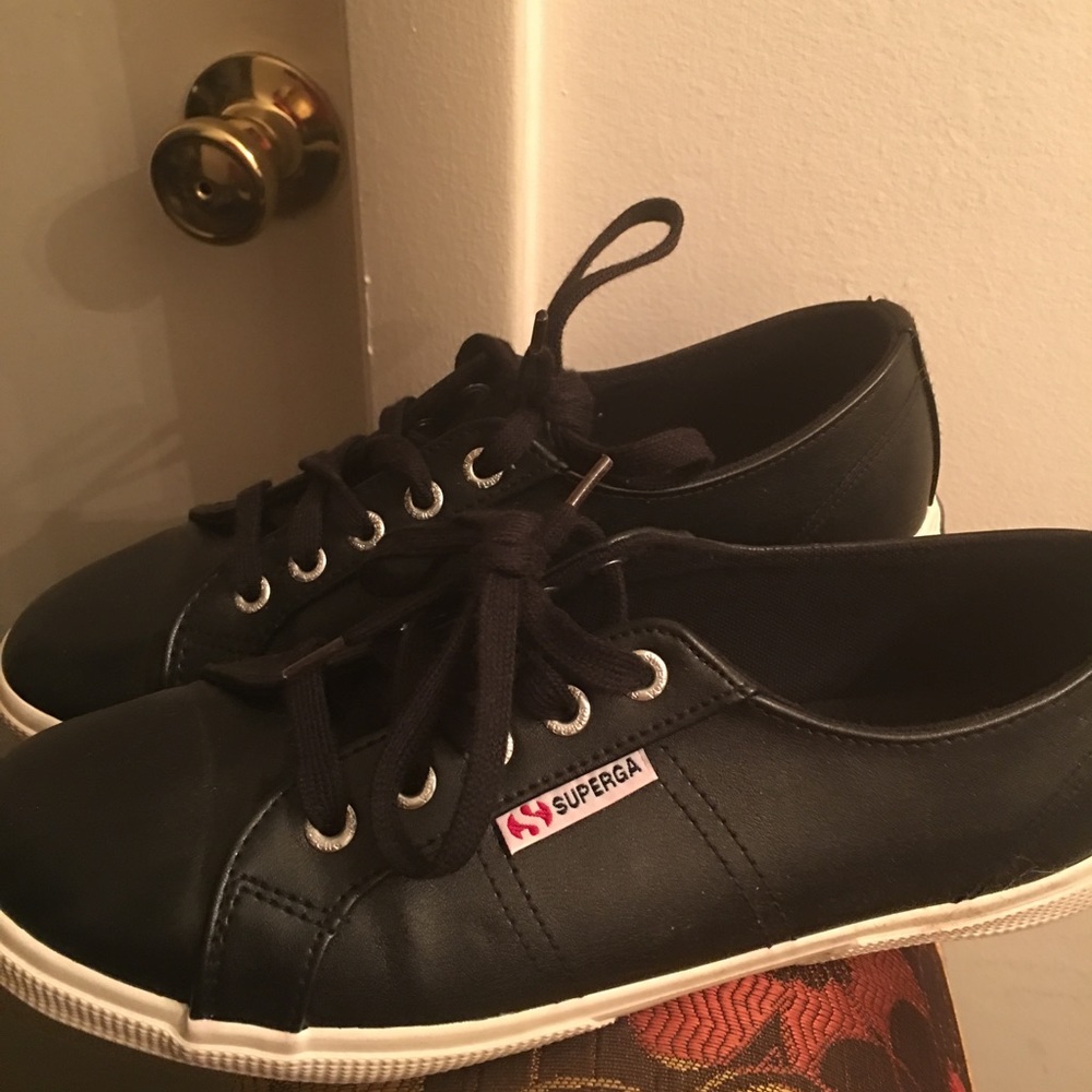 Women's shoes