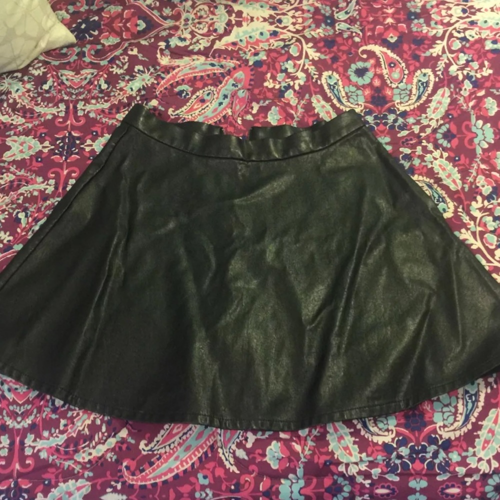 American Eagle faux leather skirt