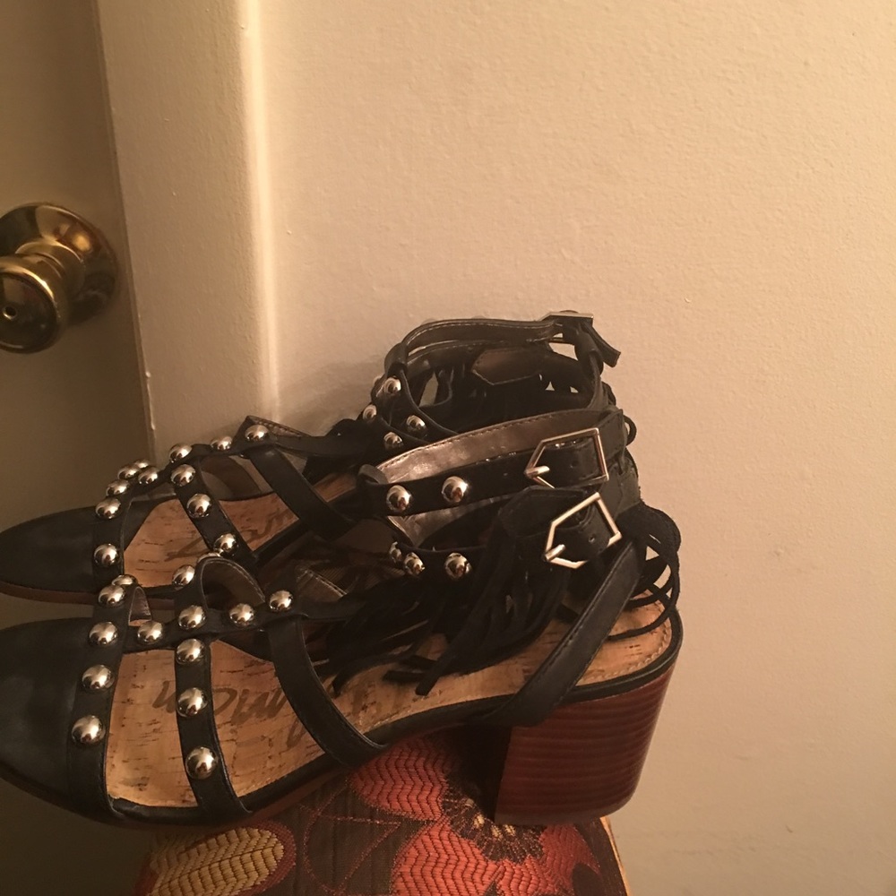 Women's shoes