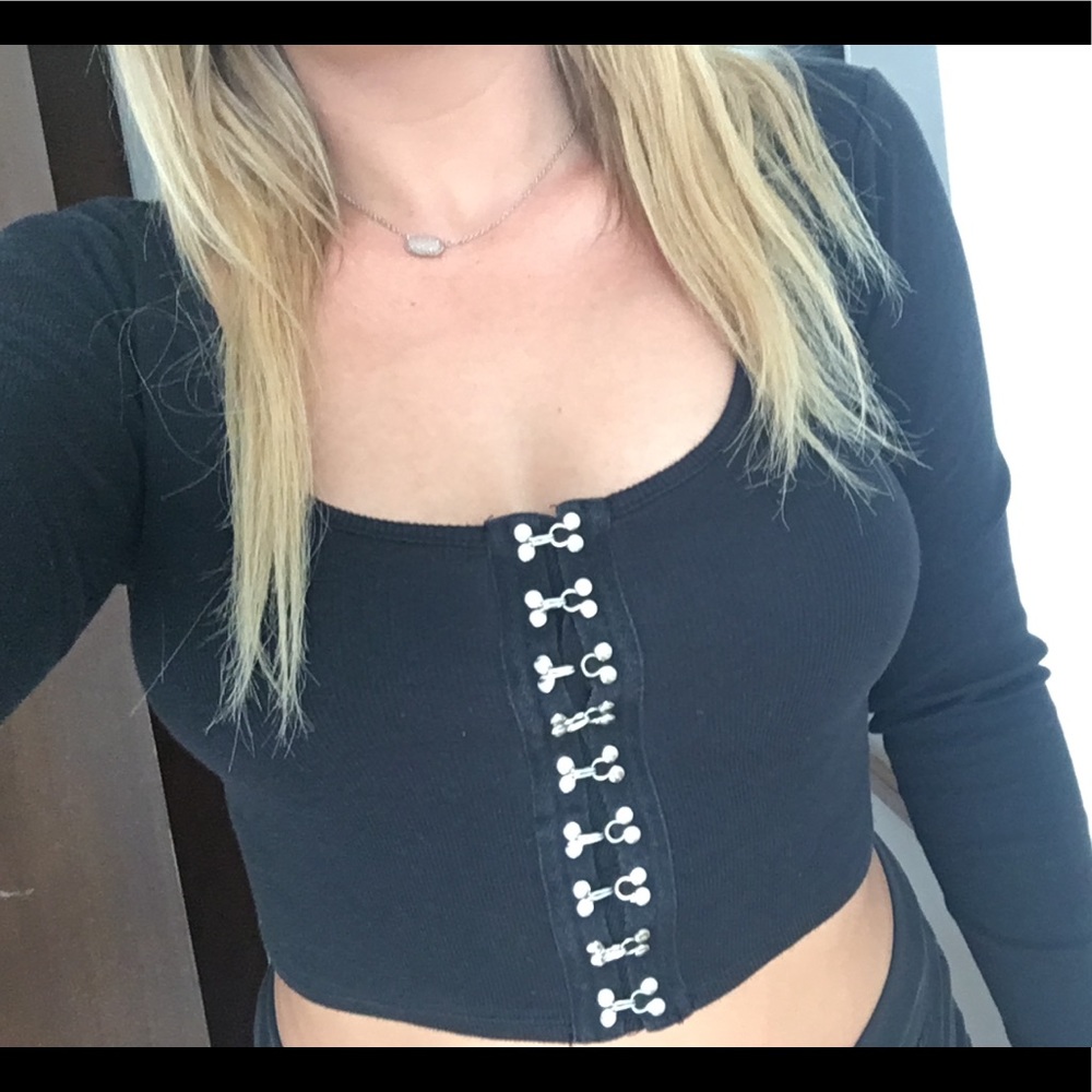 Gypsy warrior black ribbed long sleeve crop top