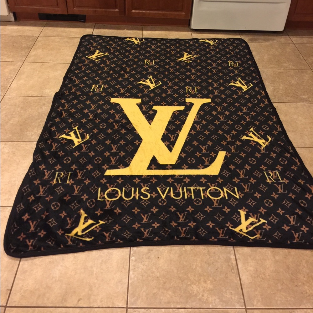 Louis Vuitton bedspread throw quilt blanket soft