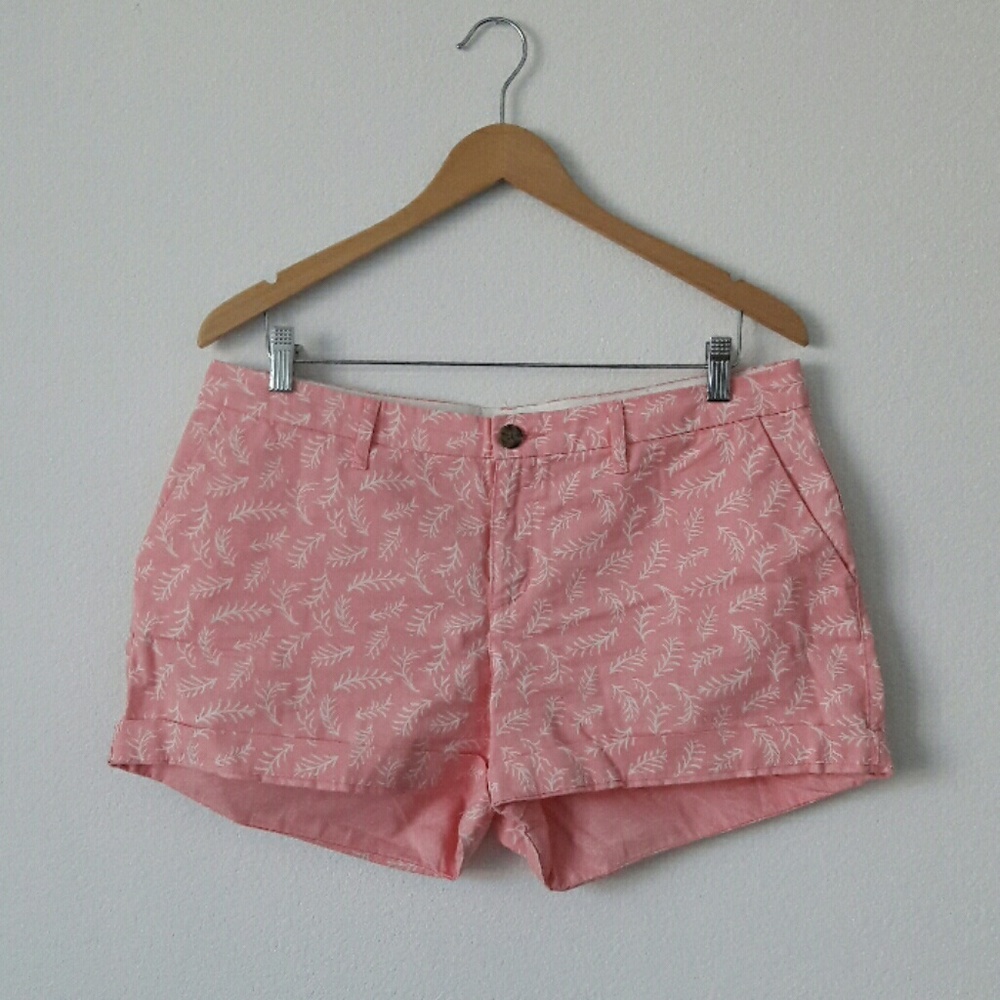 Old Navy 5 Inch Inseam Pink Pattern Short Size 10