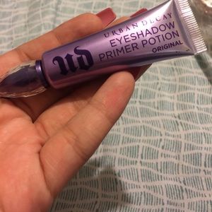 Urban Decay eyeshadow primer potion original