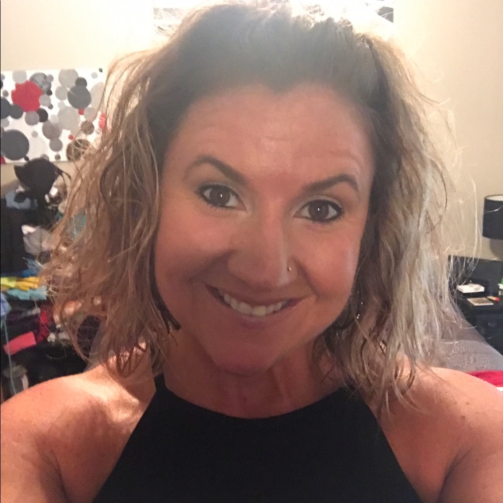 Meet your Posher, Julie