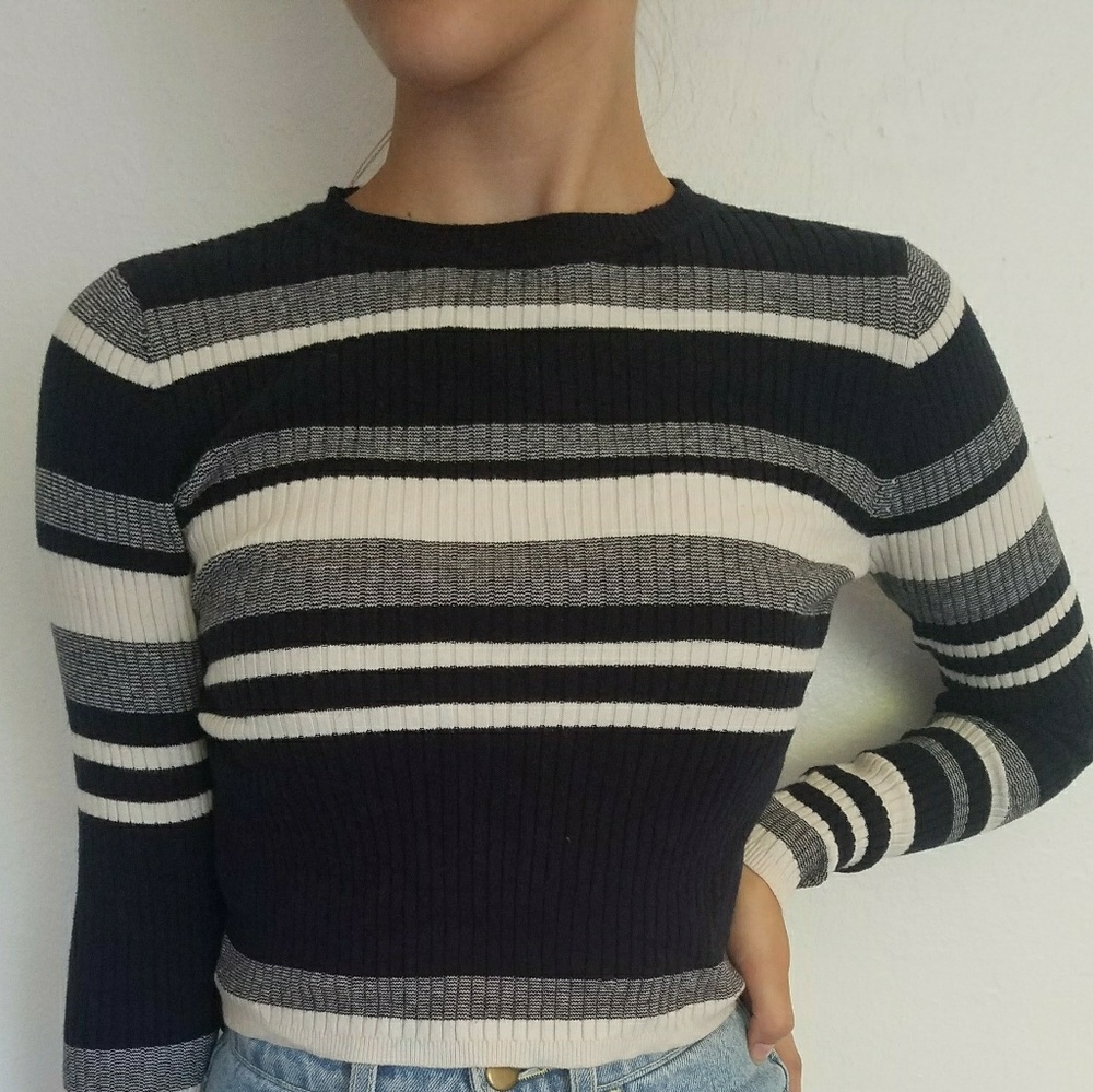 Striped Cropped Long Sleeve Top