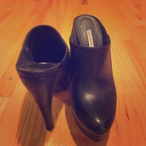 Vera Wang Lavender black heels