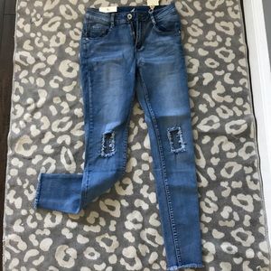 Mid Wash Rip Knee Jeans (never been worn)