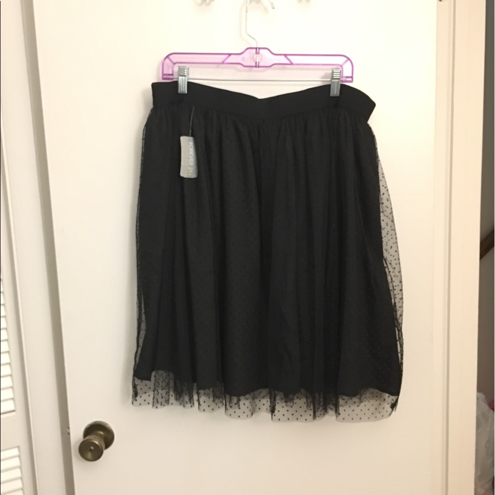 NWT!! Adorable black skirt!