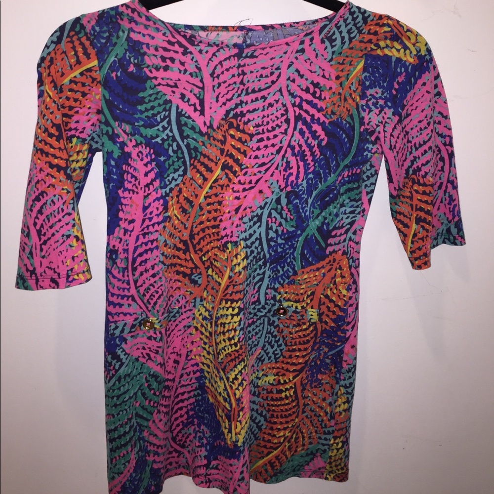 Mid sleeve dress