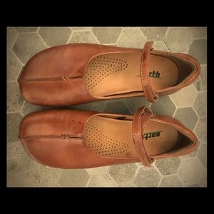 Earth Kelso Solar Flat leather shoes