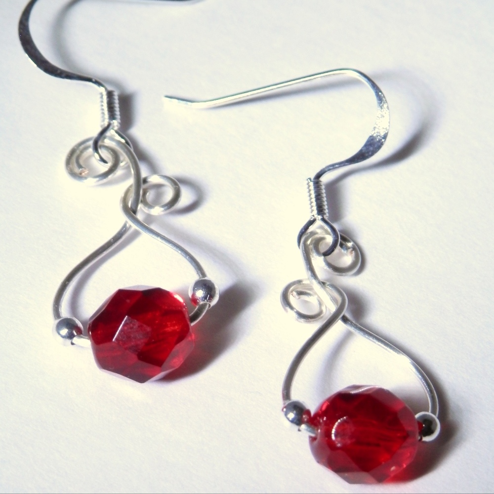 Silver n' Red Glass Earrings (NND13)