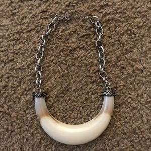 Express necklace
