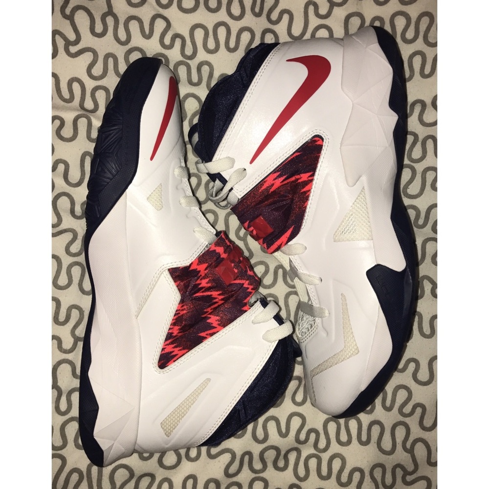 Lebron Zoom Soldier VII