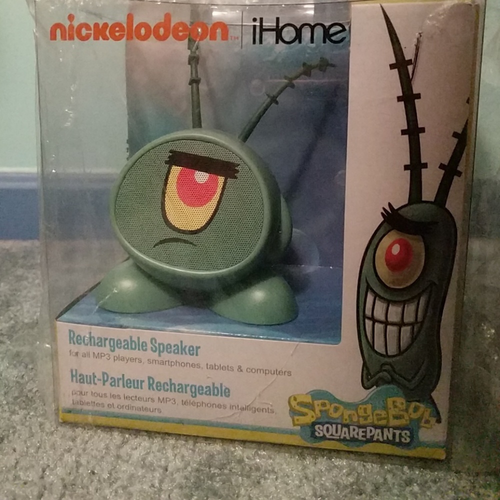 Brand new rechargable speaker