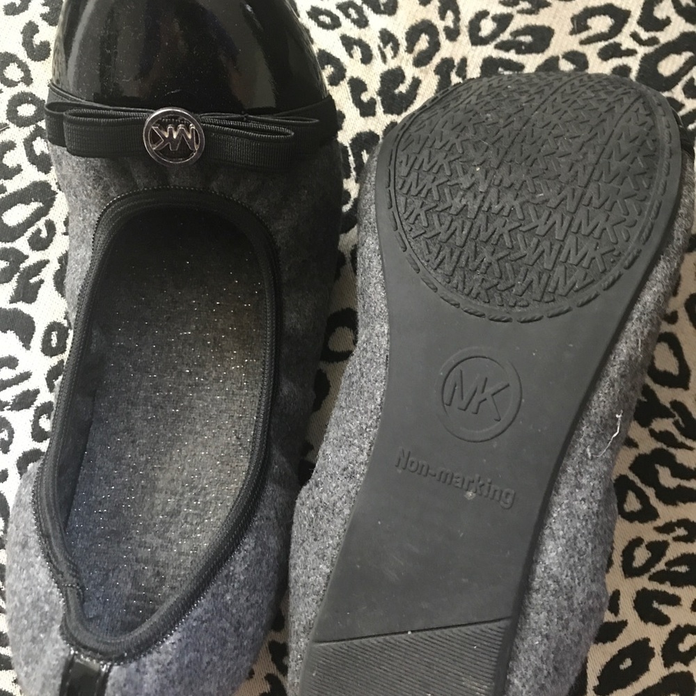 Michael kors girls flats