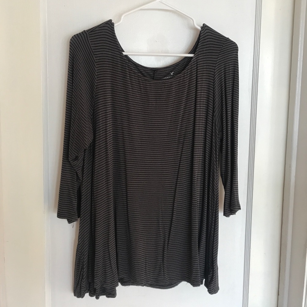 ❌SOLD❌ Flowy top!