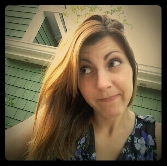 Meet your Posher, Patty - Picture 2 of 4