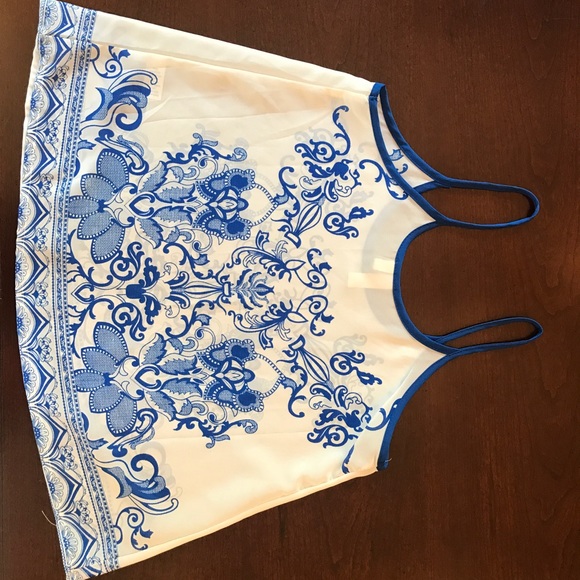 Women's Top - Picture 2 of 2