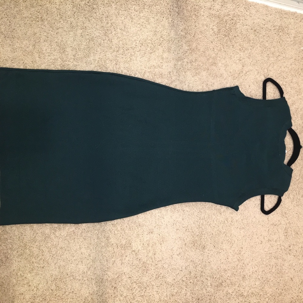 Dress - Picture 5 of 5