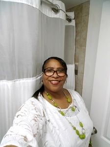 Meet your Posher, Traci