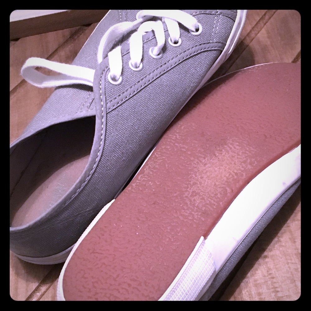 Old Navy Gray Tennies.