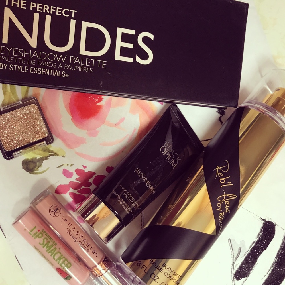 Makeup bundle💄