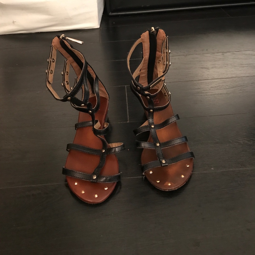 CR Collection Sandals