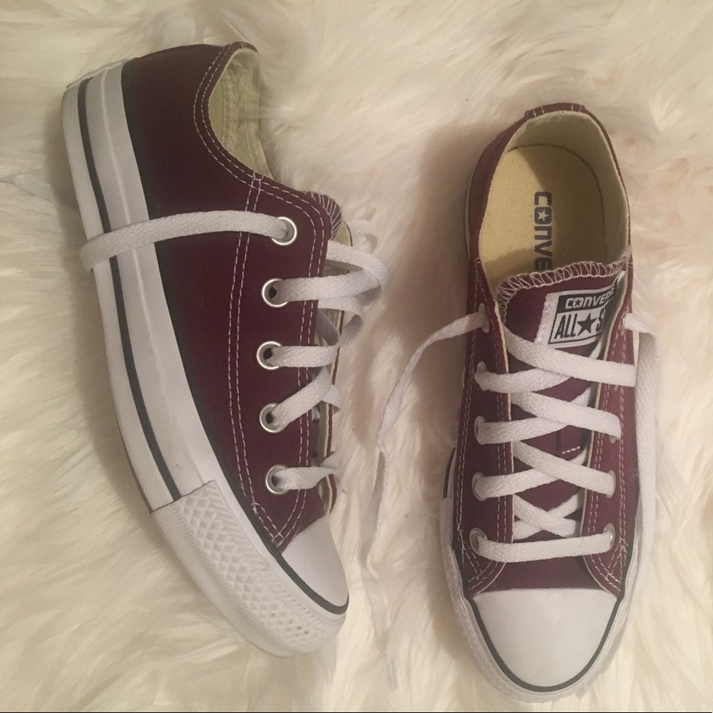 Maroon Converse BRAND NEW!