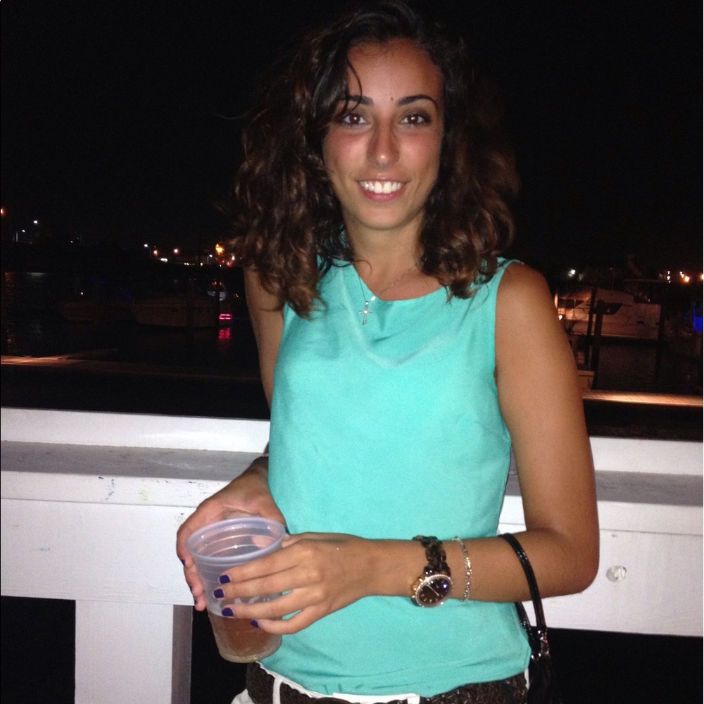 Meet your Posher, Valentina