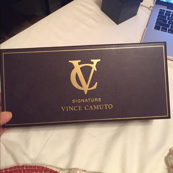 Vince Camuto Signature Chelsie flat in Bronze - Picture 3 of 7