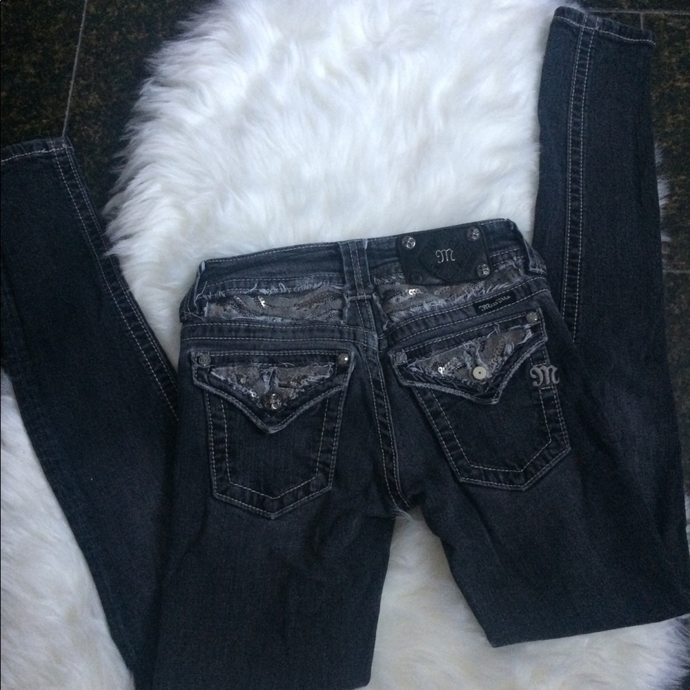 Miss me black skinny jeans . Size 25.