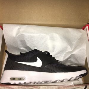 Nike Air Max Thea - BRAND NEW - Size 7 Woman