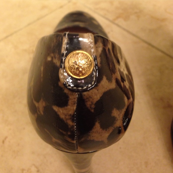 Super cute leopard print shoes! - Picture 3 of 3