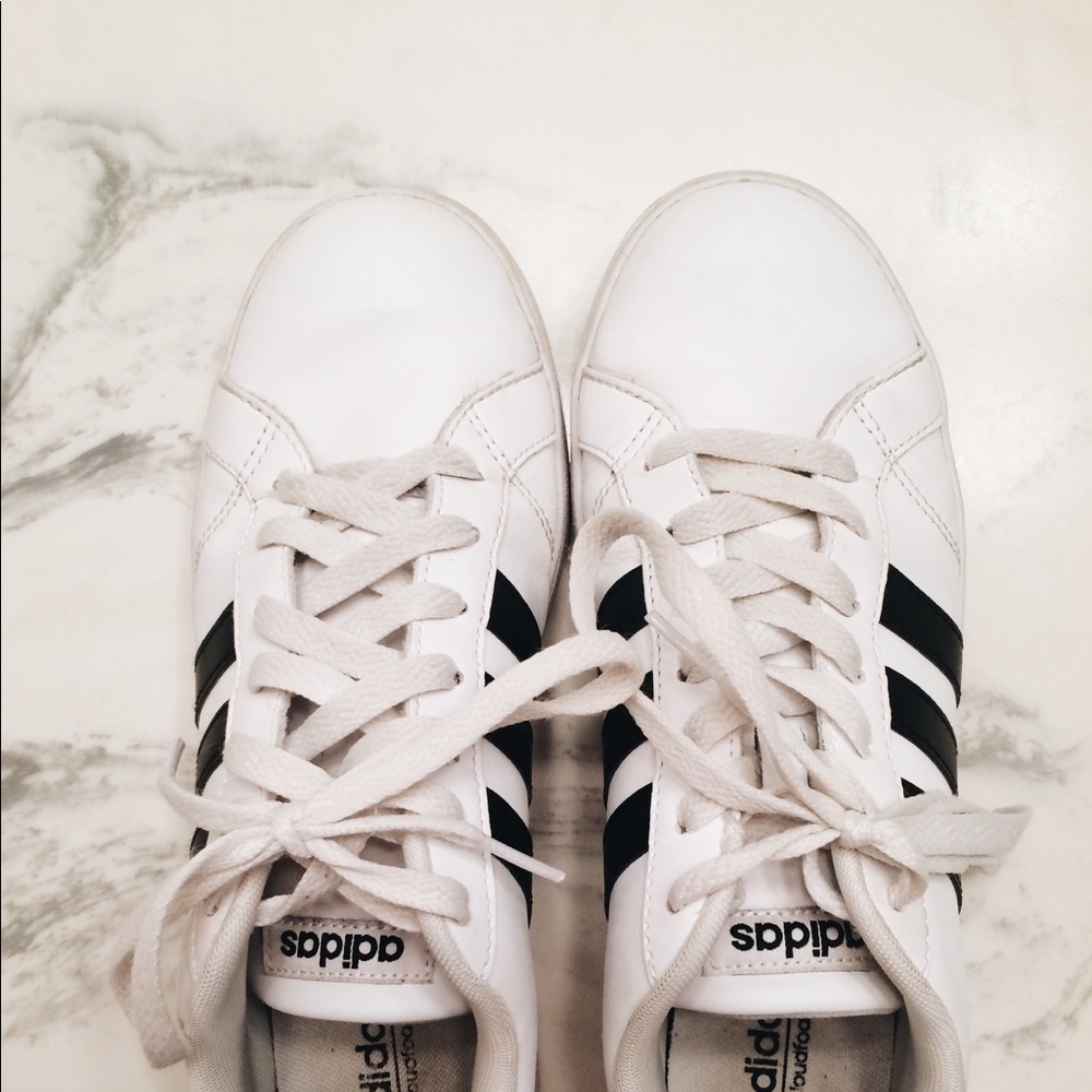 Women's Adidas Neo Baseline Shoes Size 8