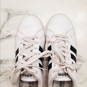 Women's Adidas Neo Baseline Shoes Size 8